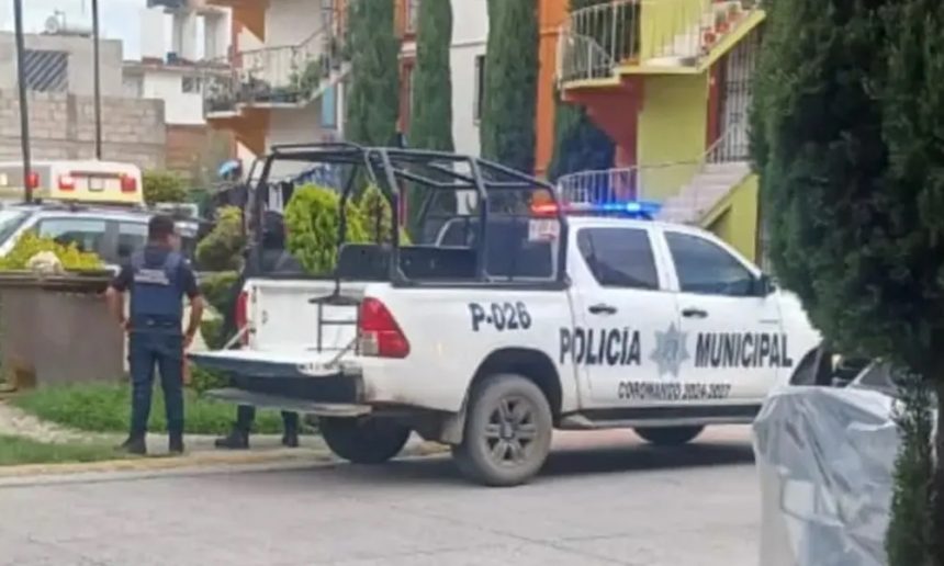 Escena policial en Misiones de San Francisco donde un adolescente muere por disparo en Puebla